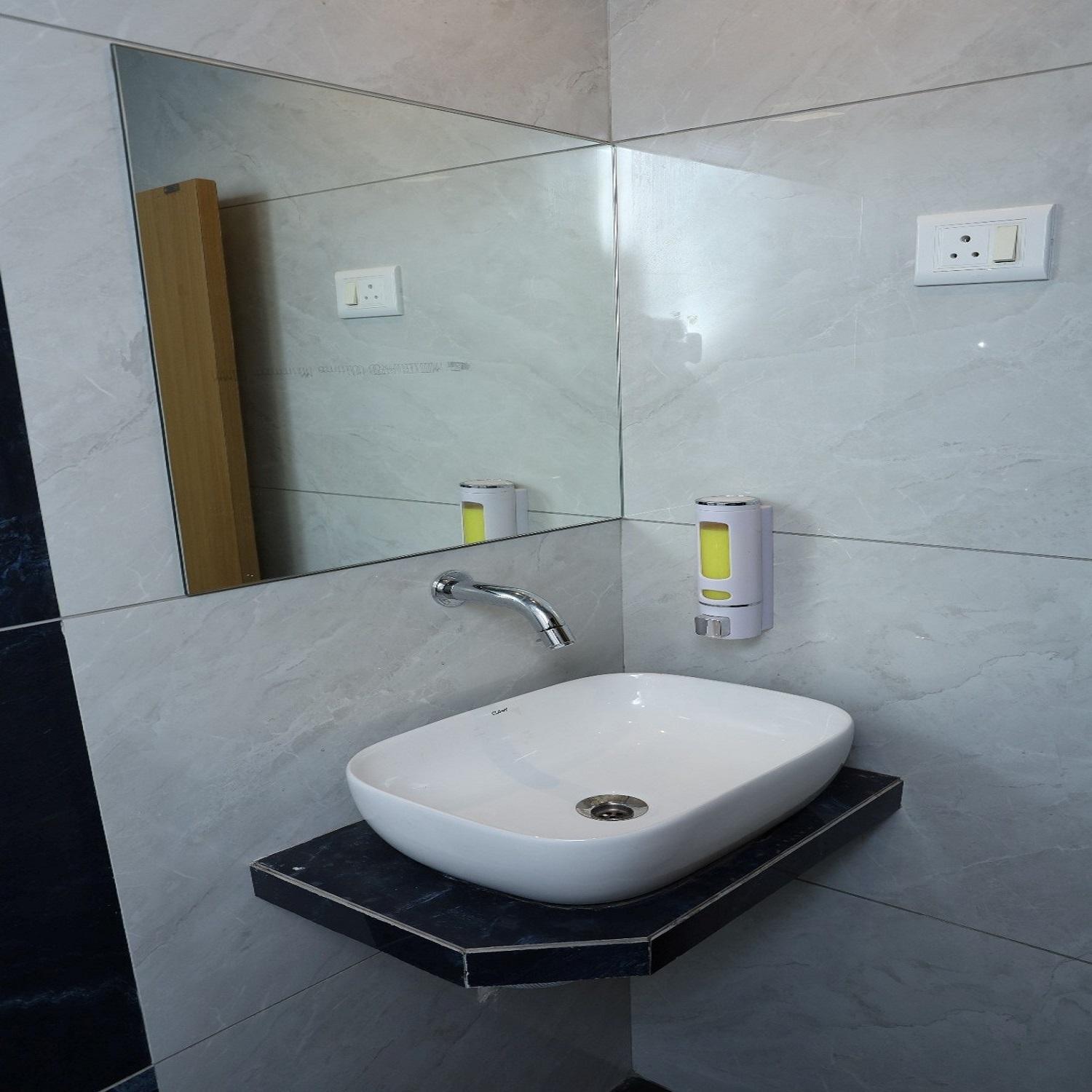 Hotel Satyam Residency ナビムンバイ エクステリア 写真